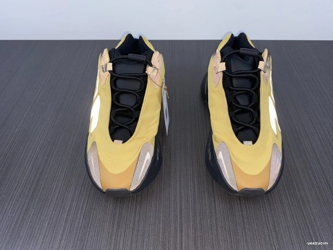 700 MNVN 'Honey GZ0717 Yeezy Flux' Boost 0803